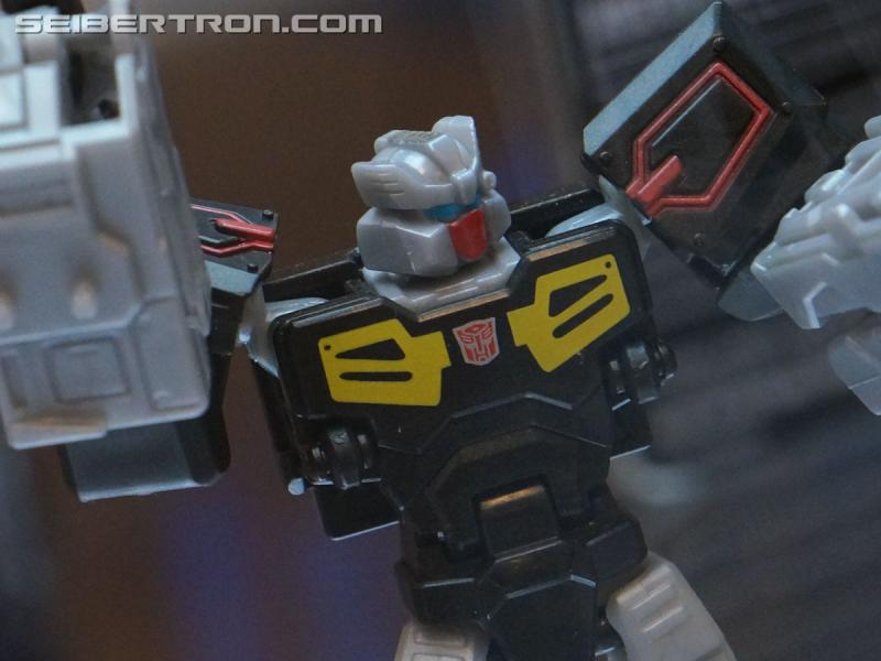 Botcon 2016: Hasbro Display: Titans Return - Transformers Event: Titans Return 090b