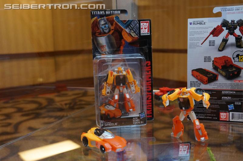 Botcon 2016: Hasbro Display: Titans Return - Transformers Event: Titans Return 098