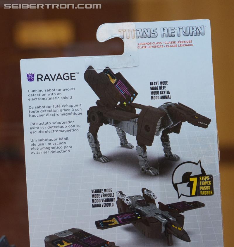 Botcon 2016: Hasbro Display: Titans Return - Transformers Event: Titans Return 101