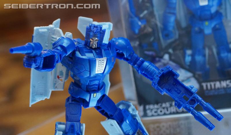 Botcon 2016: Hasbro Display: Titans Return - Transformers Event: Titans Return 105a