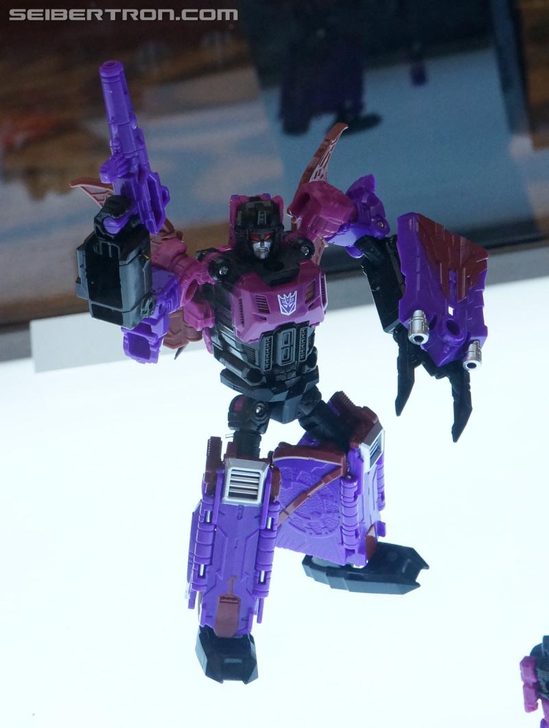 Botcon 2016: Hasbro Display: Titans Return - Transformers Event: Titans Return 121a