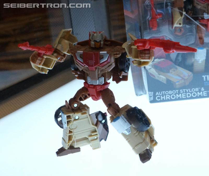 Botcon 2016: Hasbro Display: Titans Return - Transformers Event: Titans Return 128a