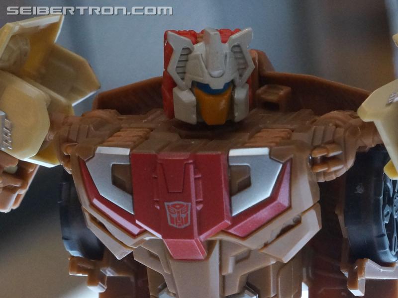 Botcon 2016: Hasbro Display: Titans Return - Transformers Event: Titans Return 129a