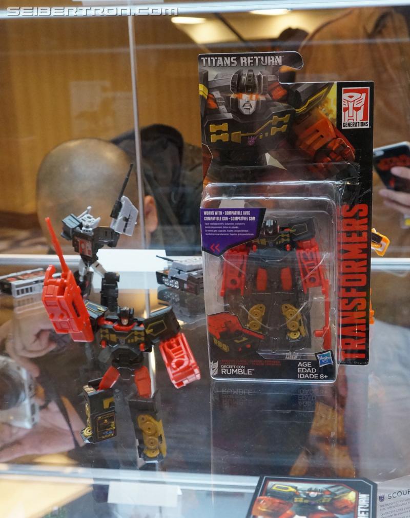 Botcon 2016: Hasbro Display: Titans Return - Transformers Event: Titans Return 135a