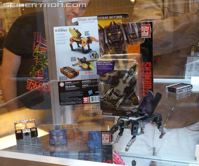 Botcon 2016: Hasbro Display: Titans Return - Transformers Event: Titans Return 143a
