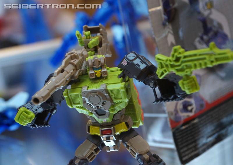 Botcon 2016: Hasbro Display: Titans Return - Transformers Event: Titans Return 160a