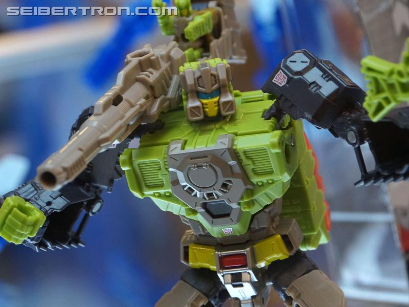 Botcon 2016: Hasbro Display: Titans Return - Transformers Event: Titans Return 160b
