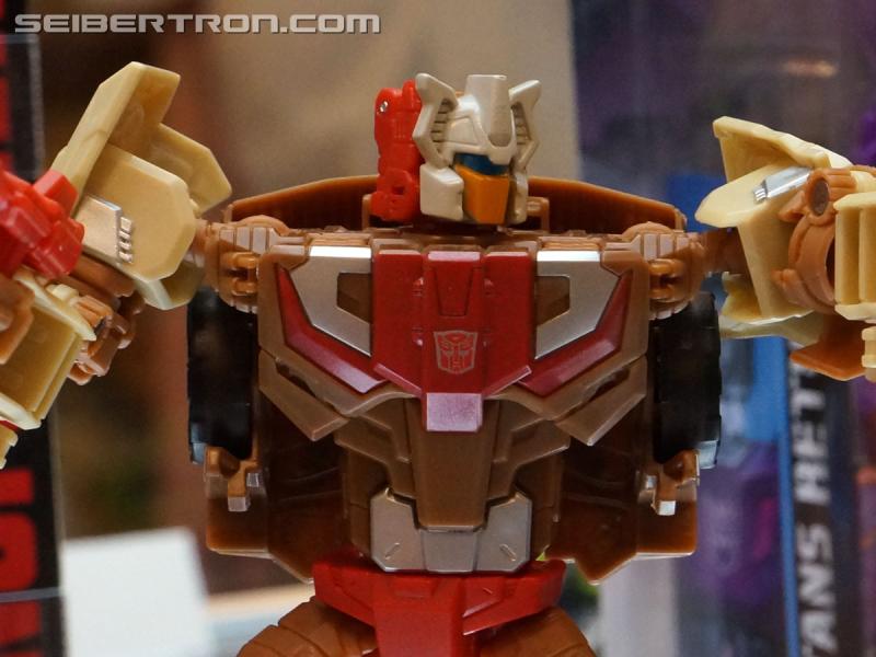 Botcon 2016: Hasbro Display: Titans Return - Transformers Event: Titans Return 185b