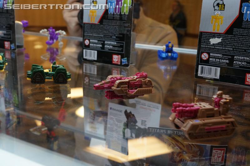 Botcon 2016: Hasbro Display: Titans Return - Transformers Event: Titans Return 212