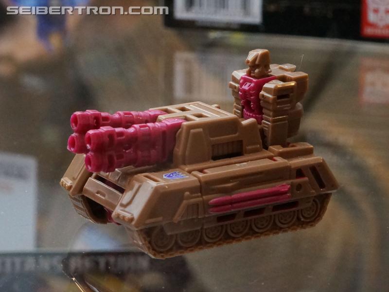 Botcon 2016: Hasbro Display: Titans Return - Transformers Event: Titans Return 213b