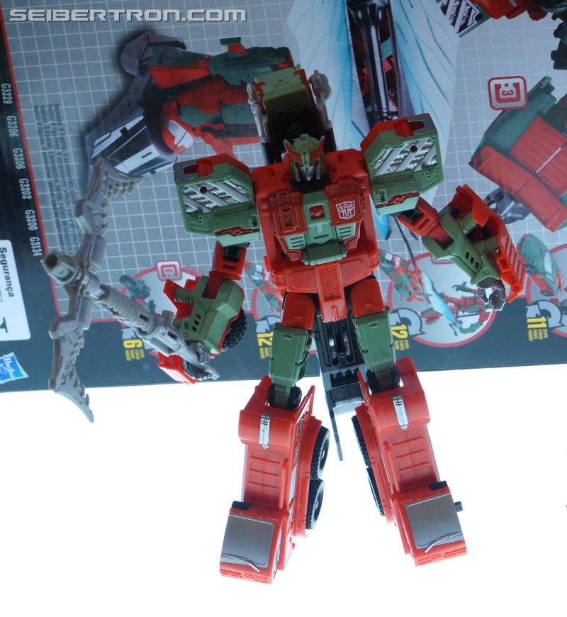 Botcon 2016: Hasbro Display: Combiner Wars Victorion and G2 Bruticus Sets - Transformers Event: Victorion+g2 Bruticus 023a
