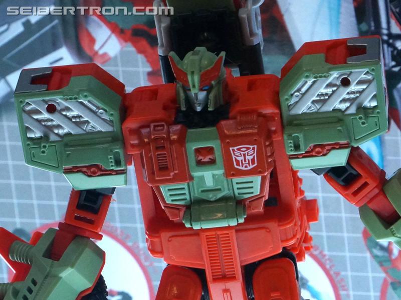 Botcon 2016: Hasbro Display: Combiner Wars Victorion and G2 Bruticus Sets - Transformers Event: Victorion+g2 Bruticus 024b