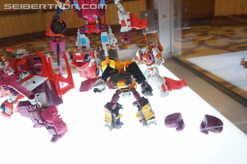 Botcon 2016: Hasbro Display: Combiner Wars Computron - Transformers Event: Combiner Wars Computron 029