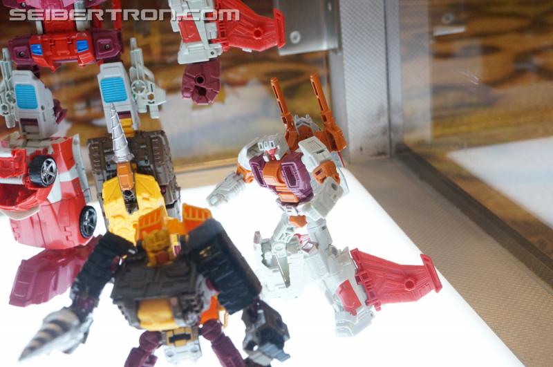 Botcon 2016: Hasbro Display: Combiner Wars Computron - Transformers Event: Combiner Wars Computron 031