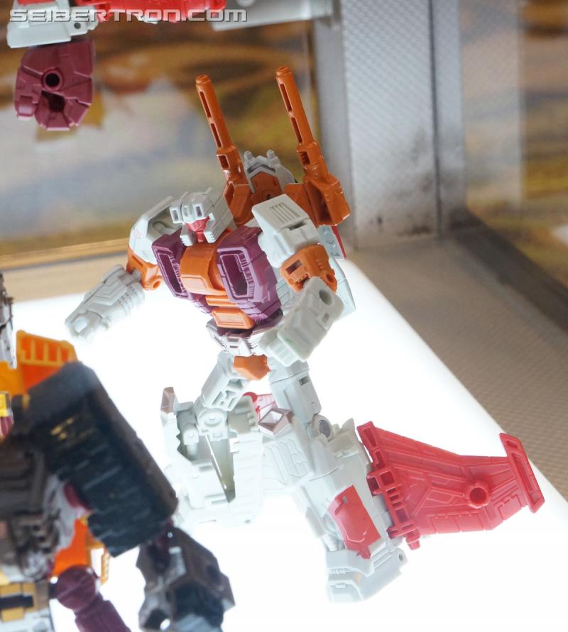 Botcon 2016: Hasbro Display: Combiner Wars Computron - Transformers Event: Combiner Wars Computron 032