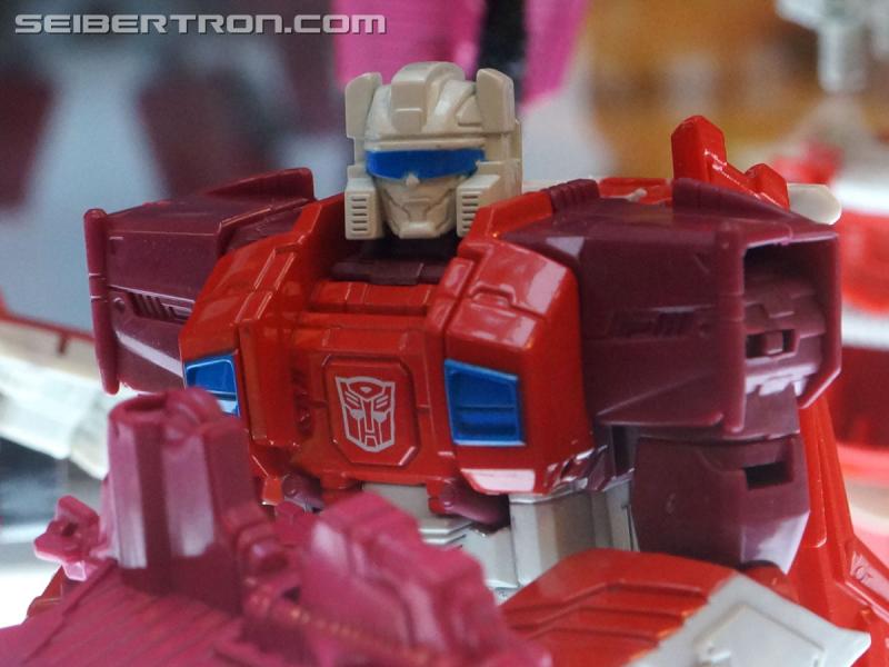 Botcon 2016: Hasbro Display: Combiner Wars Computron - Transformers Event: Combiner Wars Computron 045
