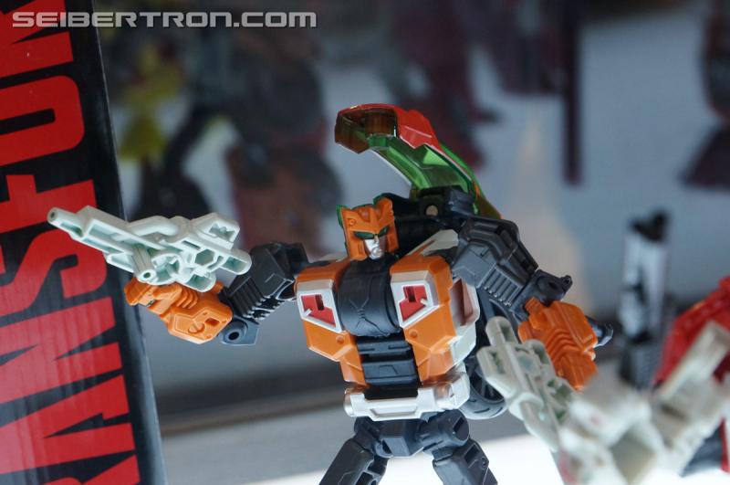 Botcon 2016: Hasbro Display: Combiner Wars Computron - Transformers Event: Combiner Wars Computron 052