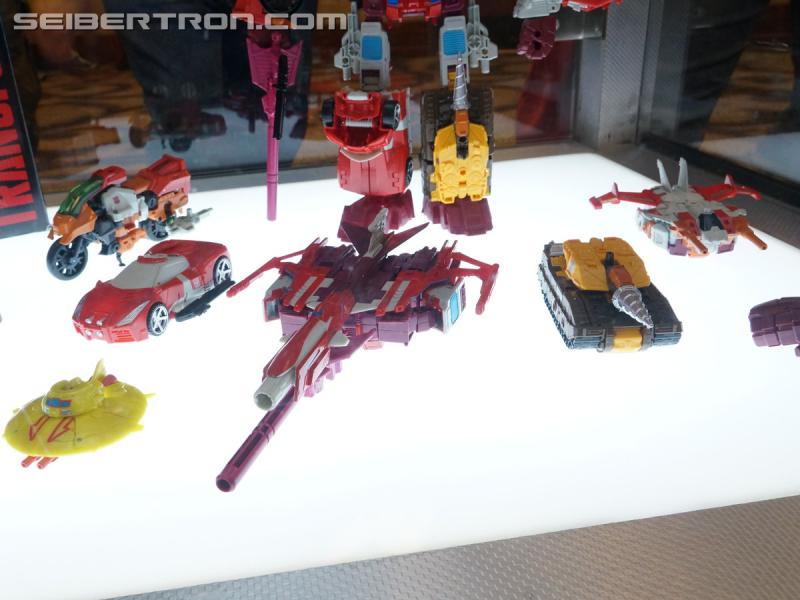 Botcon 2016: Hasbro Display: Combiner Wars Computron - Transformers Event: Computron 002b