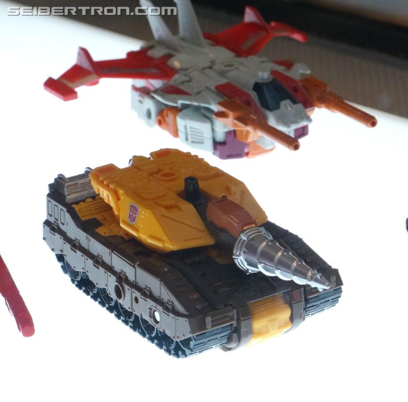 Botcon 2016: Hasbro Display: Combiner Wars Computron - Transformers Event: Computron 014a