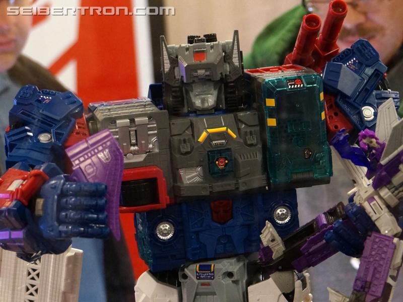 Transformers News: #Botcon2016 New Updated Galleries: Titans Return, Fort Max Diorama, Sentinel, Windblade, Brainstorm Transformers News: #Botcon2016 New Updated Galleries: Titans Return, Fort Max Diorama, Sentinel, Windblade, Brainstorm