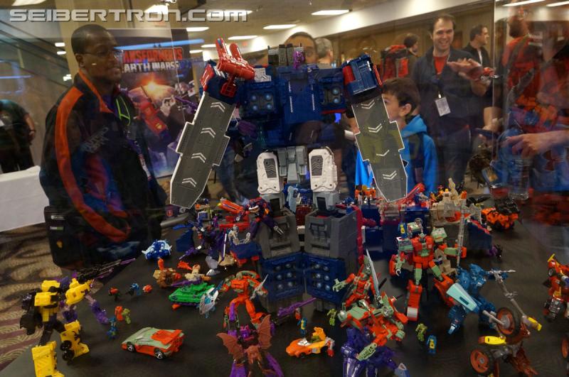 Transformers News: #Botcon2016 New Updated Galleries: Titans Return, Fort Max Diorama, Sentinel, Windblade, Brainstorm Transformers News: #Botcon2016 New Updated Galleries: Titans Return, Fort Max Diorama, Sentinel, Windblade, Brainstorm