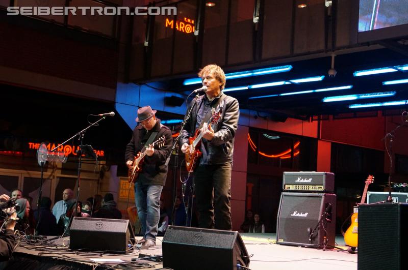 Botcon 2016: Hall of Fame with Judd Nelson and David Kaye plus Stan Bush and Vince DiCola in Concert - Transformers Event: Concert+hall Of Fame 064