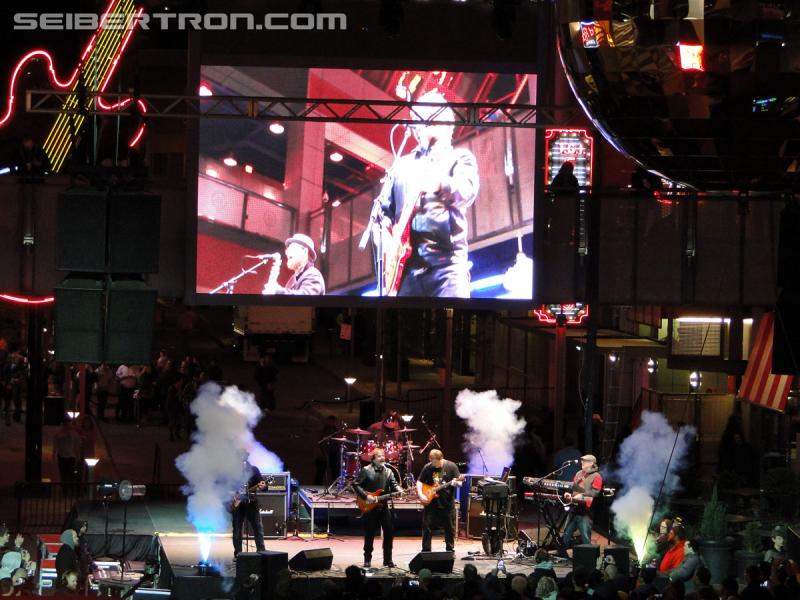 Botcon 2016: Hall of Fame with Judd Nelson and David Kaye plus Stan Bush and Vince DiCola in Concert - Transformers Event: Concert+hall Of Fame 172