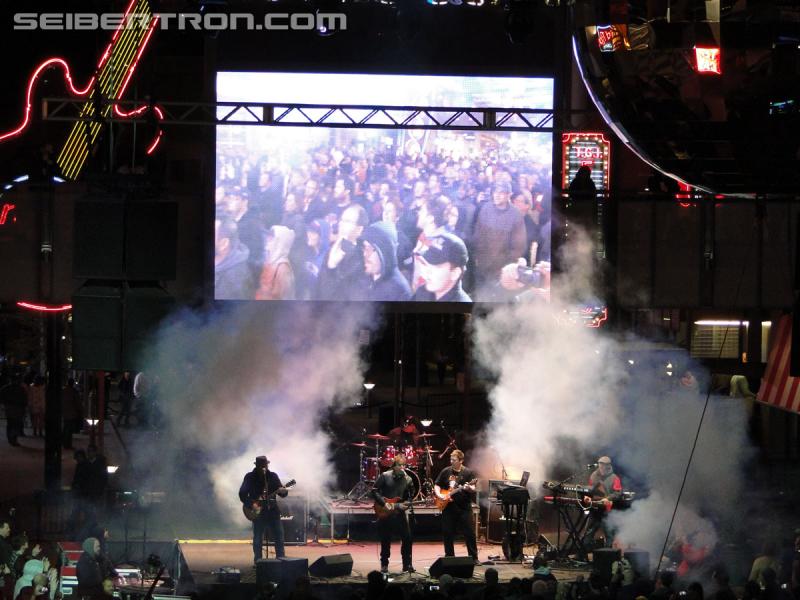 Botcon 2016: Hall of Fame with Judd Nelson and David Kaye plus Stan Bush and Vince DiCola in Concert - Transformers Event: Concert+hall Of Fame 174