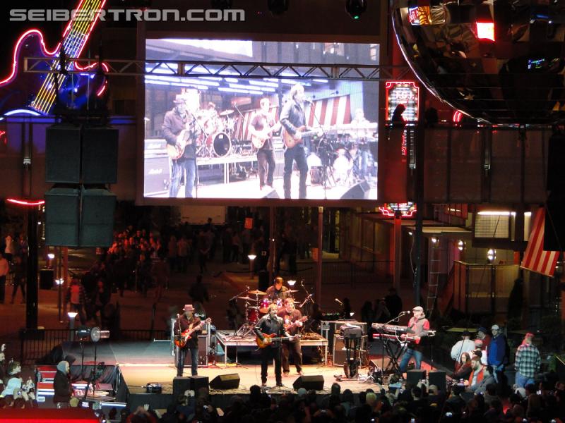 Botcon 2016: Hall of Fame with Judd Nelson and David Kaye plus Stan Bush and Vince DiCola in Concert - Transformers Event: Concert+hall Of Fame 185