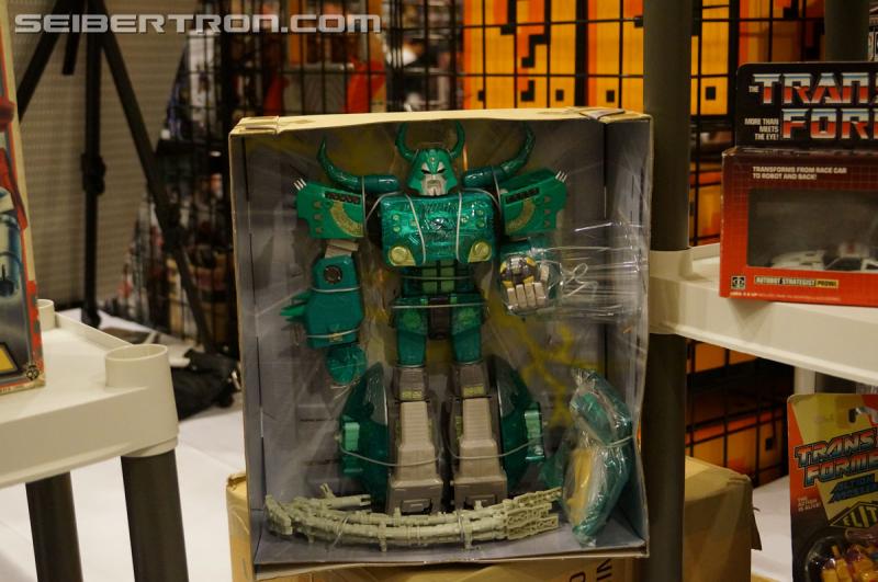 Botcon 2016: Miscellaneous Pics - Transformers Event: DSC03147