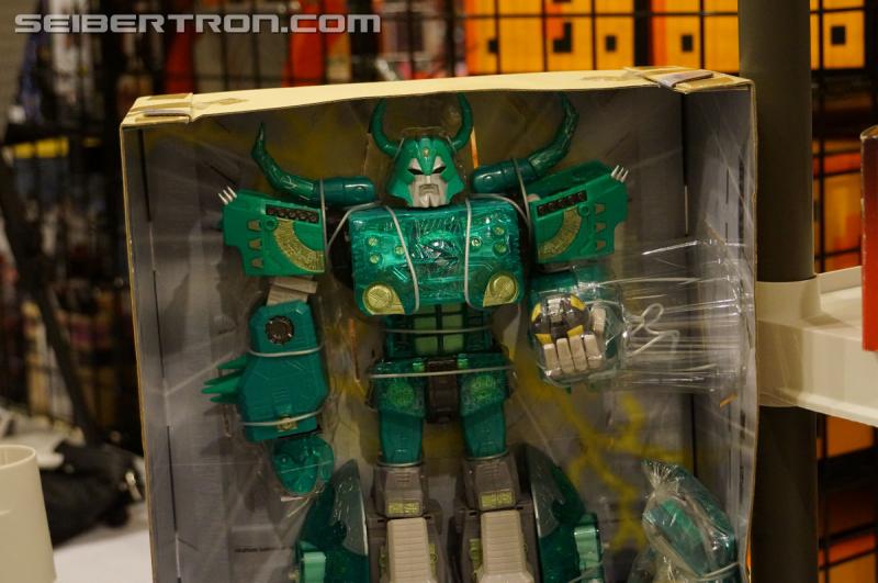 Botcon 2016: Miscellaneous Pics - Transformers Event: DSC03149