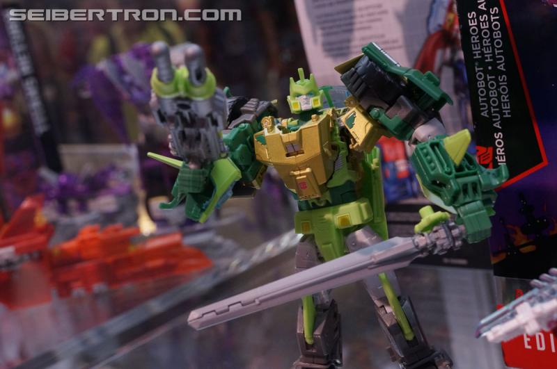 SDCC 2016 - Preview Night: Platinum Edition Transformers