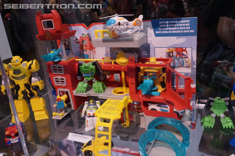 SDCC 2016: Preview Night: Playskool Heroes Transformers Rescue Bots - Transformers Event: Rescue Bots 002
