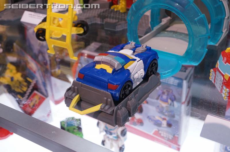 SDCC 2016 - Preview Night: Playskool Heroes Transformers Rescue Bots