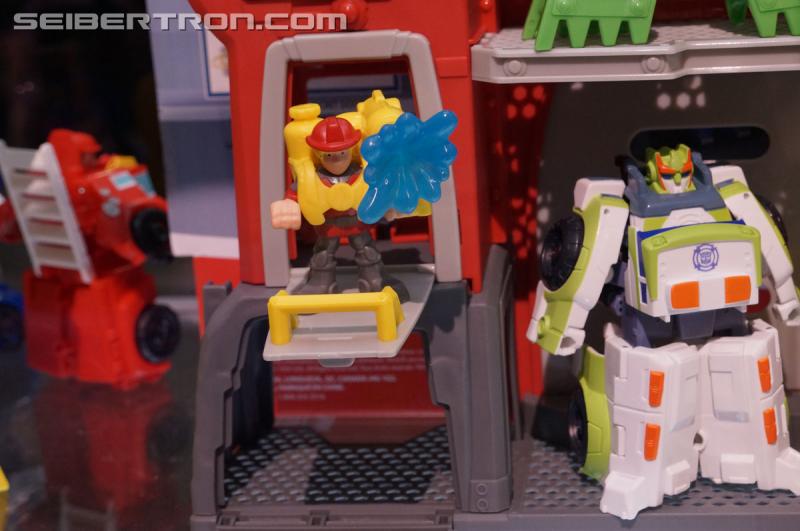 SDCC 2016: Preview Night: Playskool Heroes Transformers Rescue Bots - Transformers Event: Rescue Bots 004