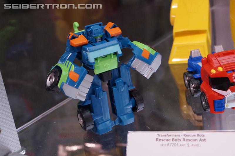 SDCC 2016 - Preview Night: Playskool Heroes Transformers Rescue Bots