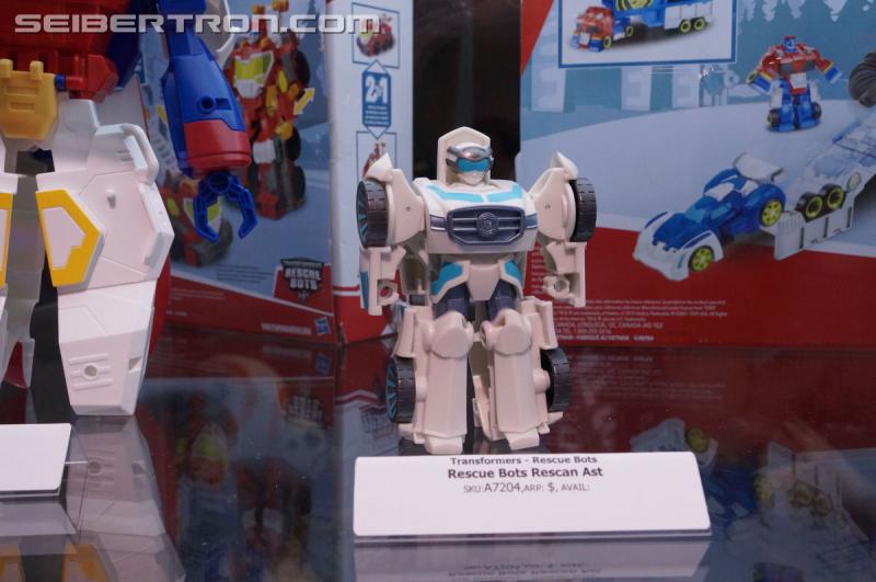 SDCC 2016: Preview Night: Playskool Heroes Transformers Rescue Bots - Transformers Event: Rescue Bots 014