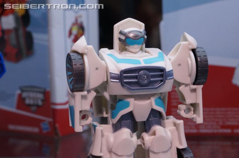 SDCC 2016 - Preview Night: Playskool Heroes Transformers Rescue Bots