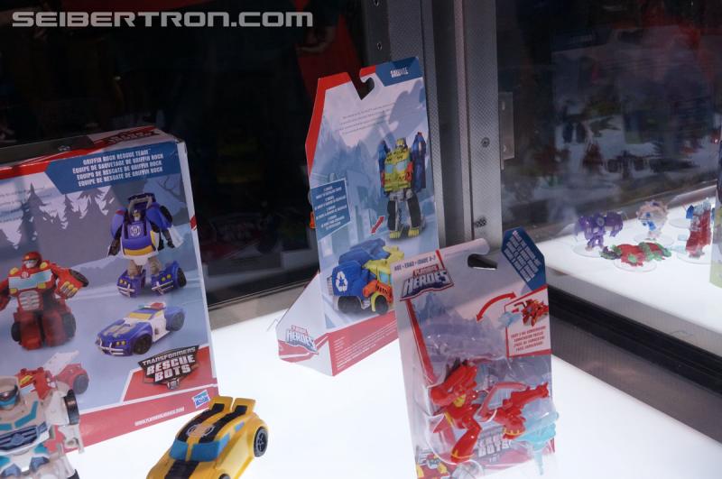 SDCC 2016 - Preview Night: Playskool Heroes Transformers Rescue Bots