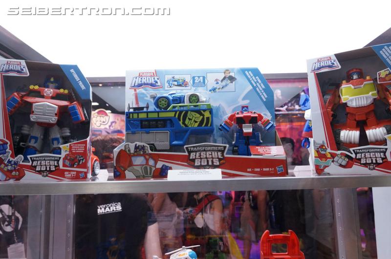 SDCC 2016: Preview Night: Playskool Heroes Transformers Rescue Bots - Transformers Event: Rescue Bots 046
