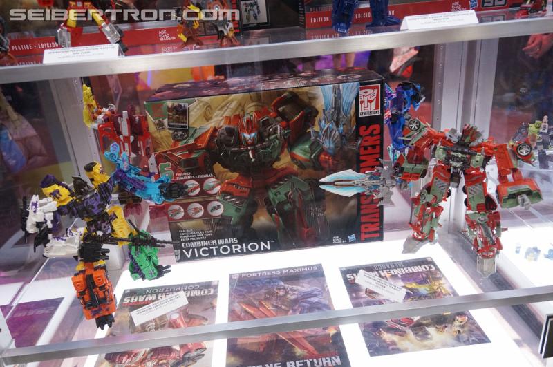 SDCC 2016 - Preview Night: Combiner Wars