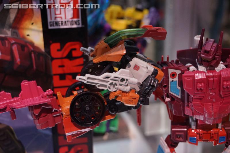 SDCC 2016 - Preview Night: Combiner Wars