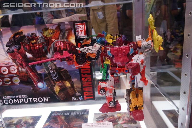 SDCC 2016: Preview Night: Combiner Wars - Transformers Event: Combiner Wars 011