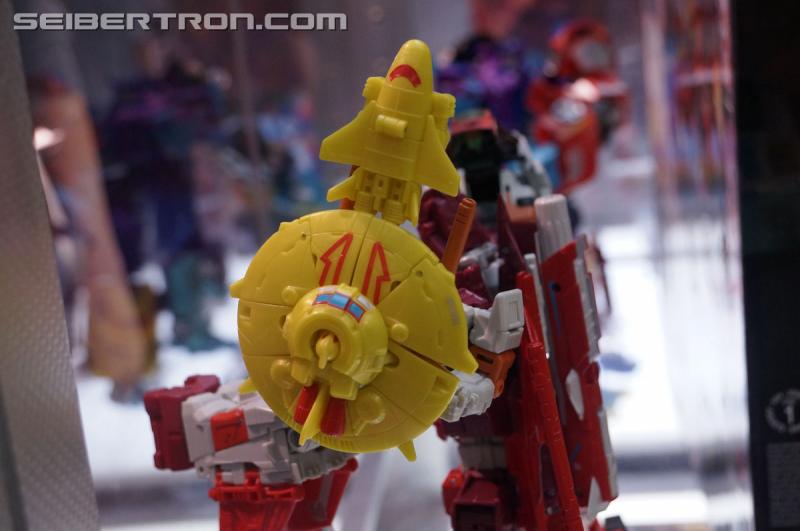 SDCC 2016: Preview Night: Combiner Wars - Transformers Event: Combiner Wars 019