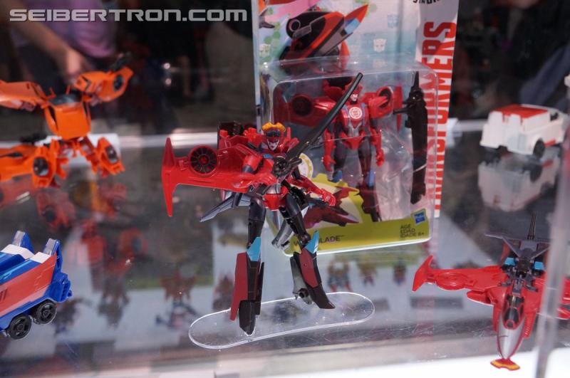 SDCC 2016: Preview Night: Robots In Disguise - Transformers Event: Robots In Disguise 006