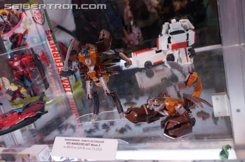 SDCC 2016 - Preview Night: Robots In Disguise