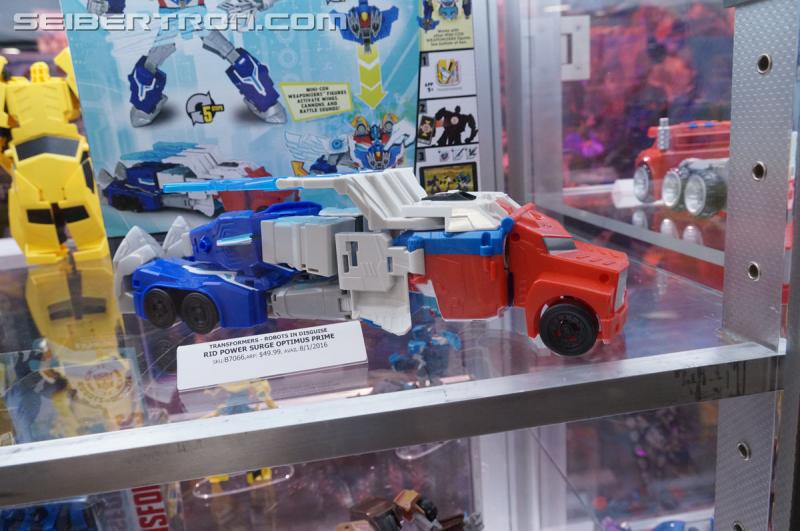 SDCC 2016 - Preview Night: Robots In Disguise