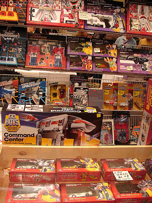 BotCon 2006: Dealer Room - Transformers Event: