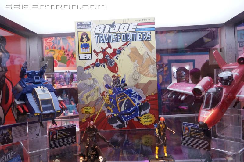 SDCC 2016: Preview Night: SDCC 2016 Transformers Exclusives - Transformers Event: Sdcc Exclusives 012