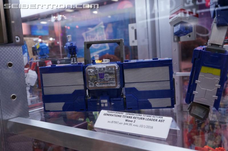 SDCC 2016: Preview Night: Titans Return - Transformers Event: Titans Return 004